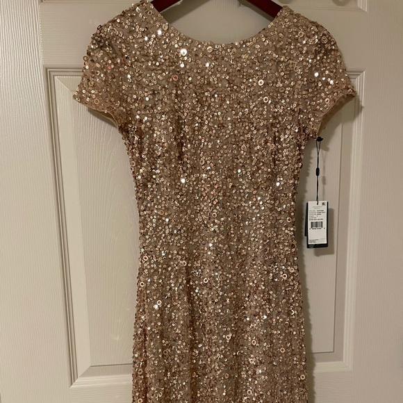 Adrianna Papell Women's Short-Sleeve All Over Sequin Gown - Picture 2 of 5